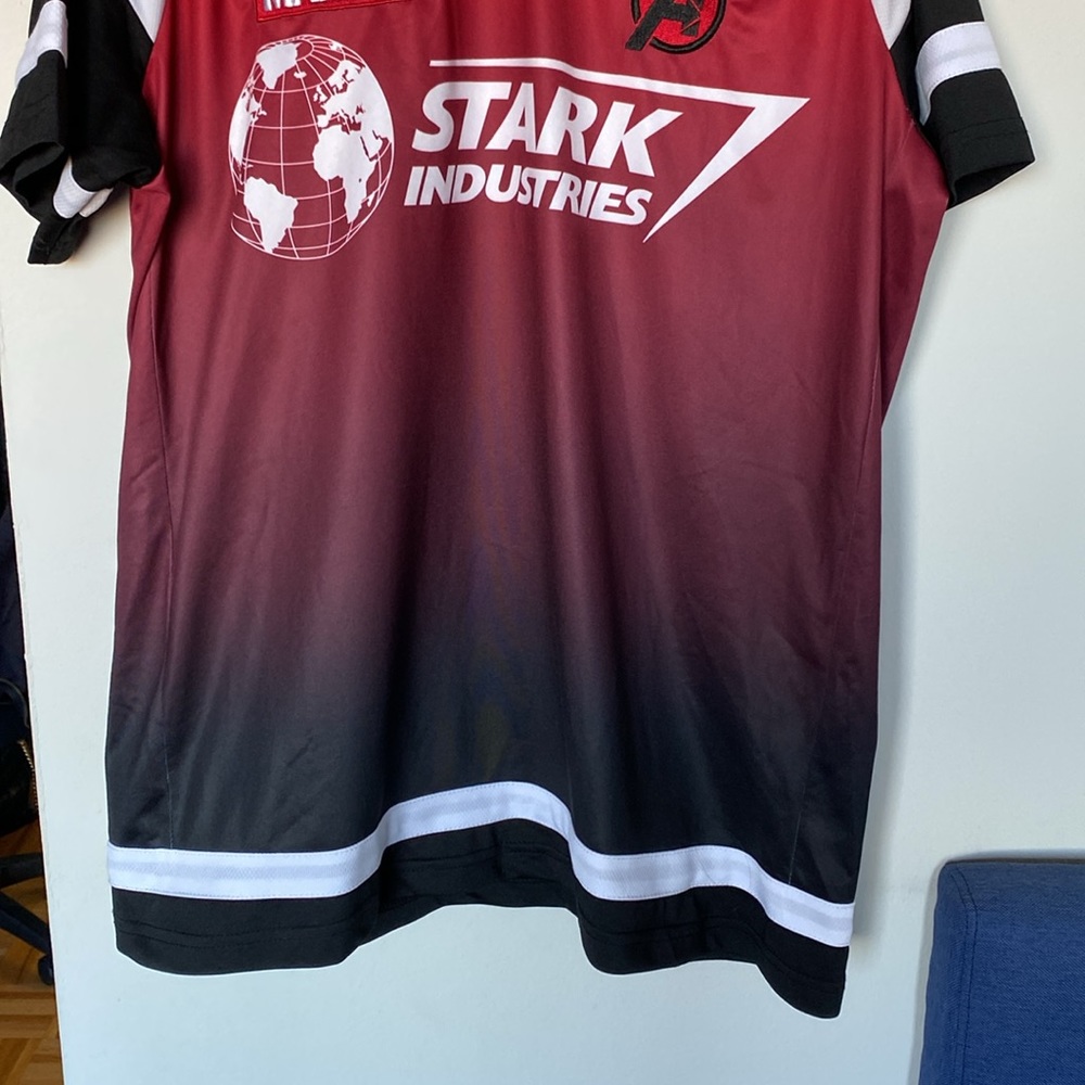 Marvel Jersey Size 2XL - Picture 4 of 9